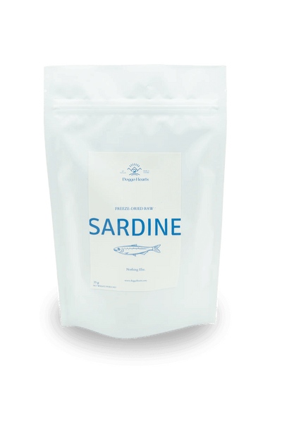 Doggo Hearts  Freeze-dried raw whole sardines SM 50G